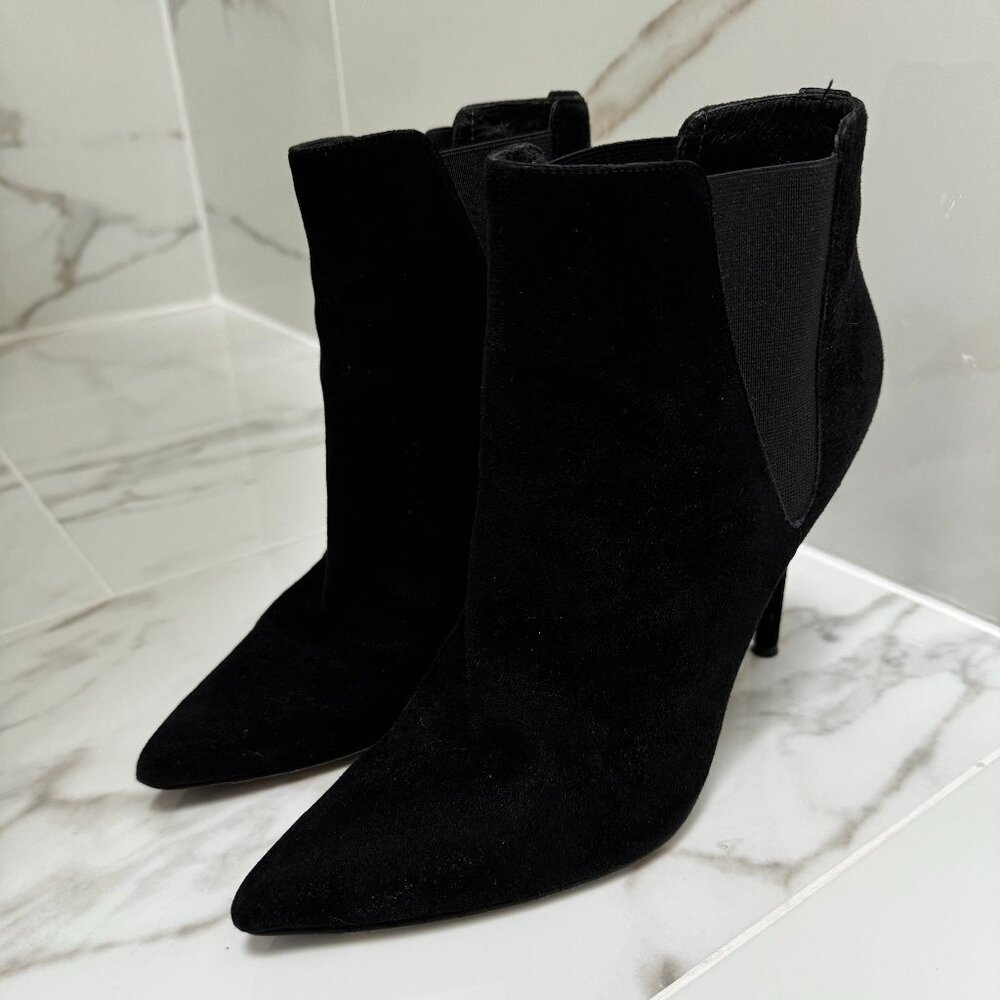 Stuart Weitzman Noho Black Suede Pointed-Toe Ankle Booties Size 38 IT US 8
